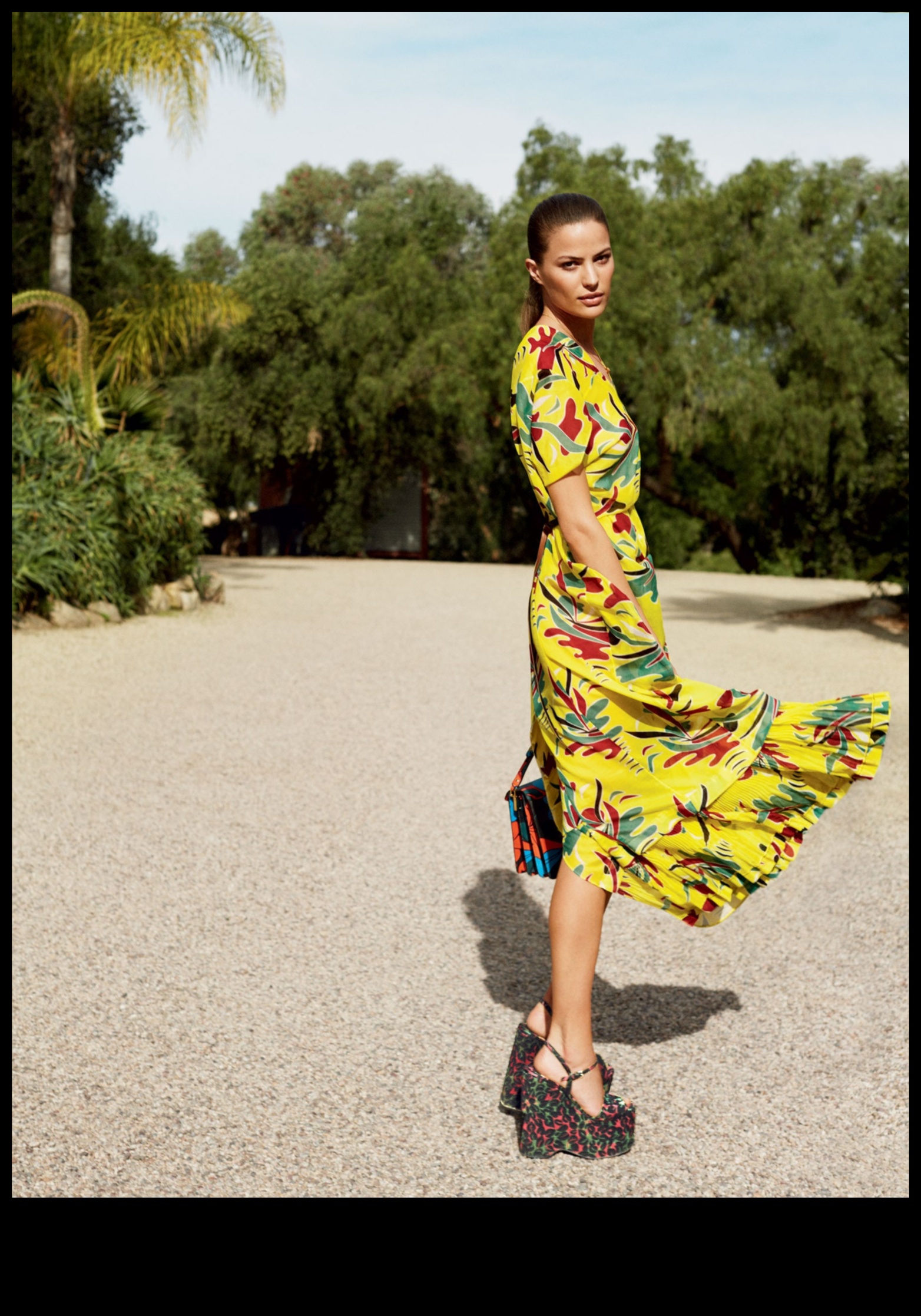 Island Opulence: Καλοκαιρινά ρούχα με τροπική έμπνευση για πολυτελή ζωή