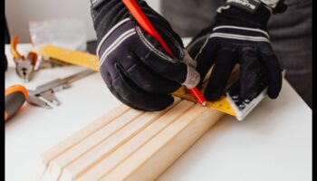 Προηγμένες τεχνικές στην ξυλουργική: Κατασκευή λεπτών ξύλινων τεμαχίων